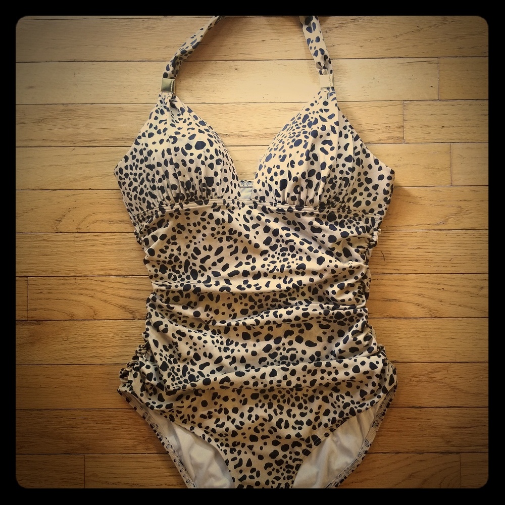 Victoria's secret push up swimsuit size M